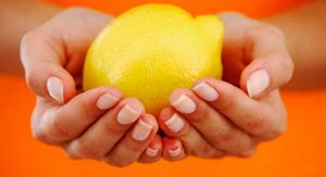 Лимон поможет быстро избавится от грибка ногтей