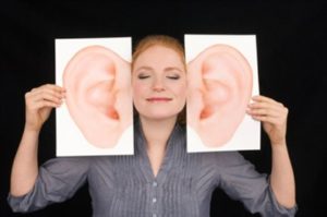 Что значит: все женщины любят ушами?
